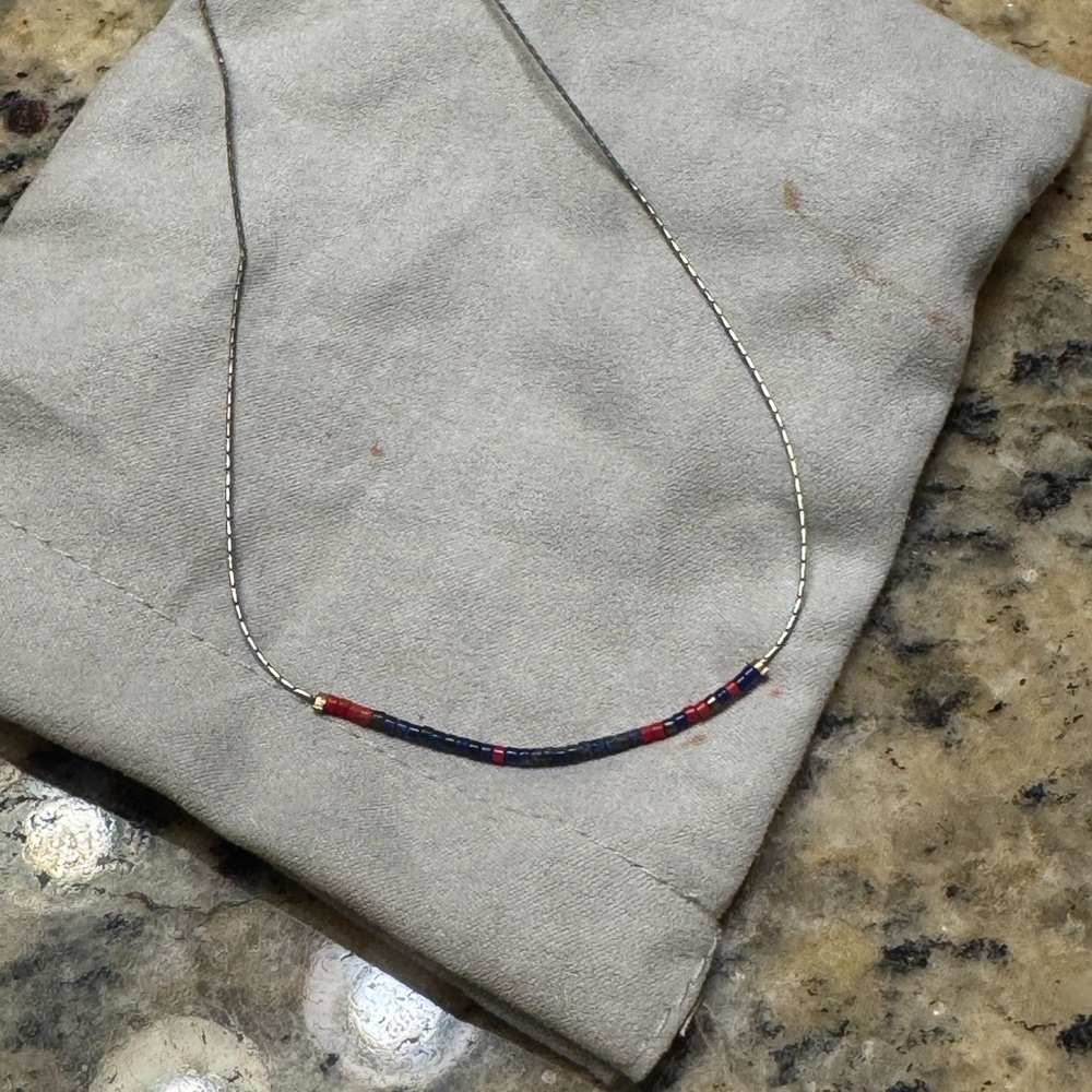 Elegant Beaded Necklace in Red and Blue